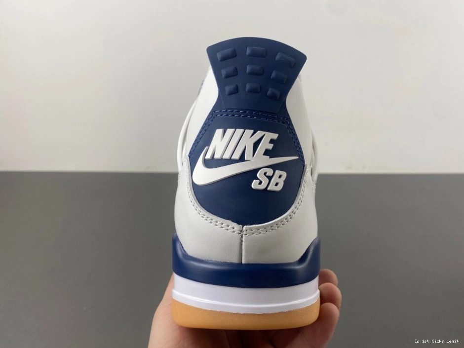 Jordan Men's DR5415-100 Navy 4 SB Retro - 1019